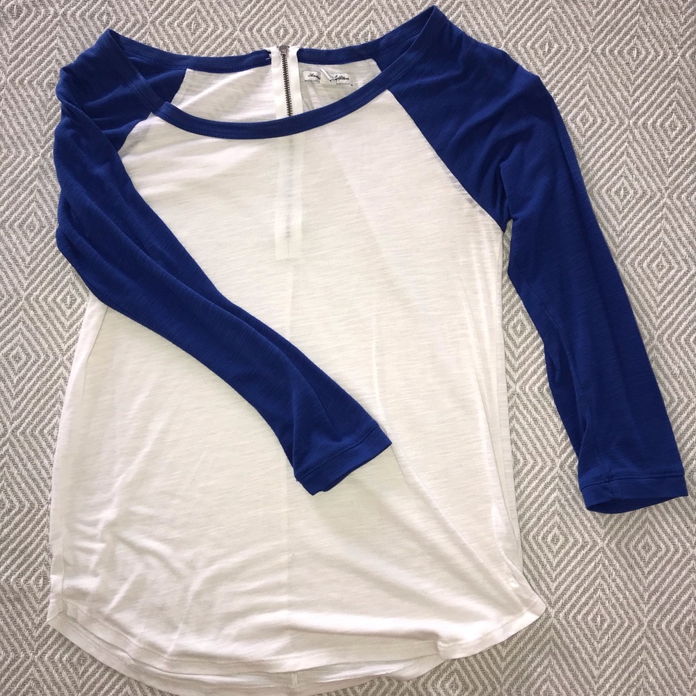 Blue sleeve baseball tee